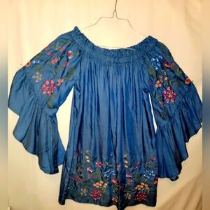 NWT EMBROIDERED UMGEE DENIM BOHO MINI-Small